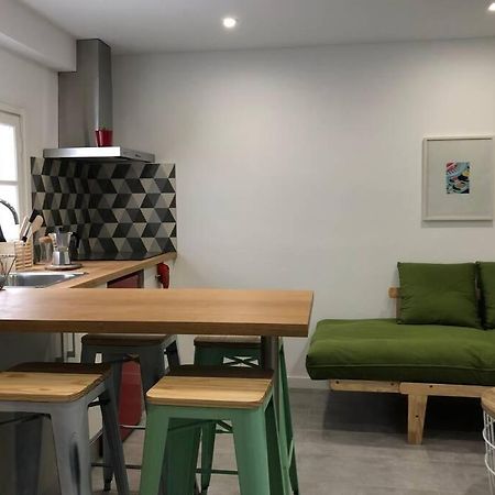 M3 Terrace. Cool Apartment 15 Min Center By Metro Esplugues de Llobregat Kültér fotó
