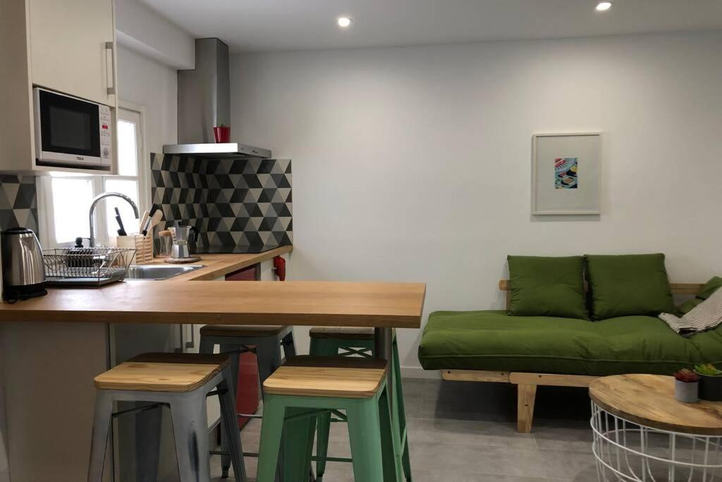 M3 Terrace. Cool Apartment 15 Min Center By Metro Esplugues de Llobregat Kültér fotó